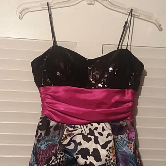 B. Darlin Dress - Picture 2 of 5